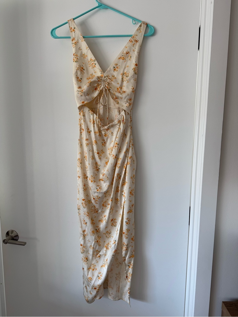 Women's Cream Floral Tie-Front Maxi Dress